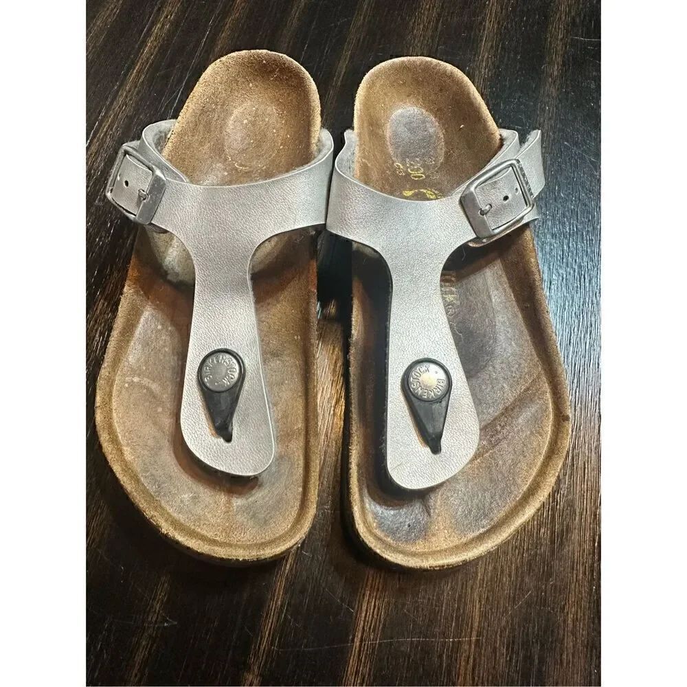 Birkenstock Gizeh kids leather silver sandals size C13 Narrow (EU31)